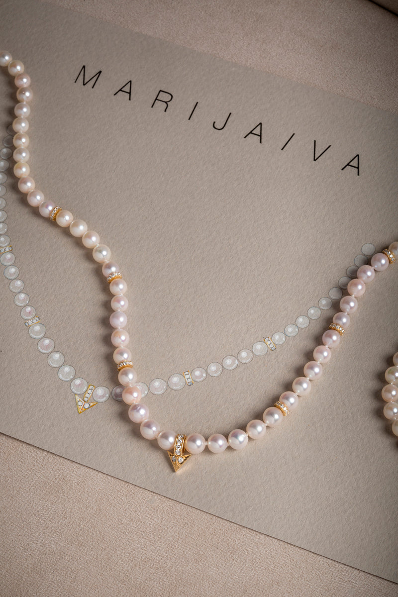 New York Pearl Necklace